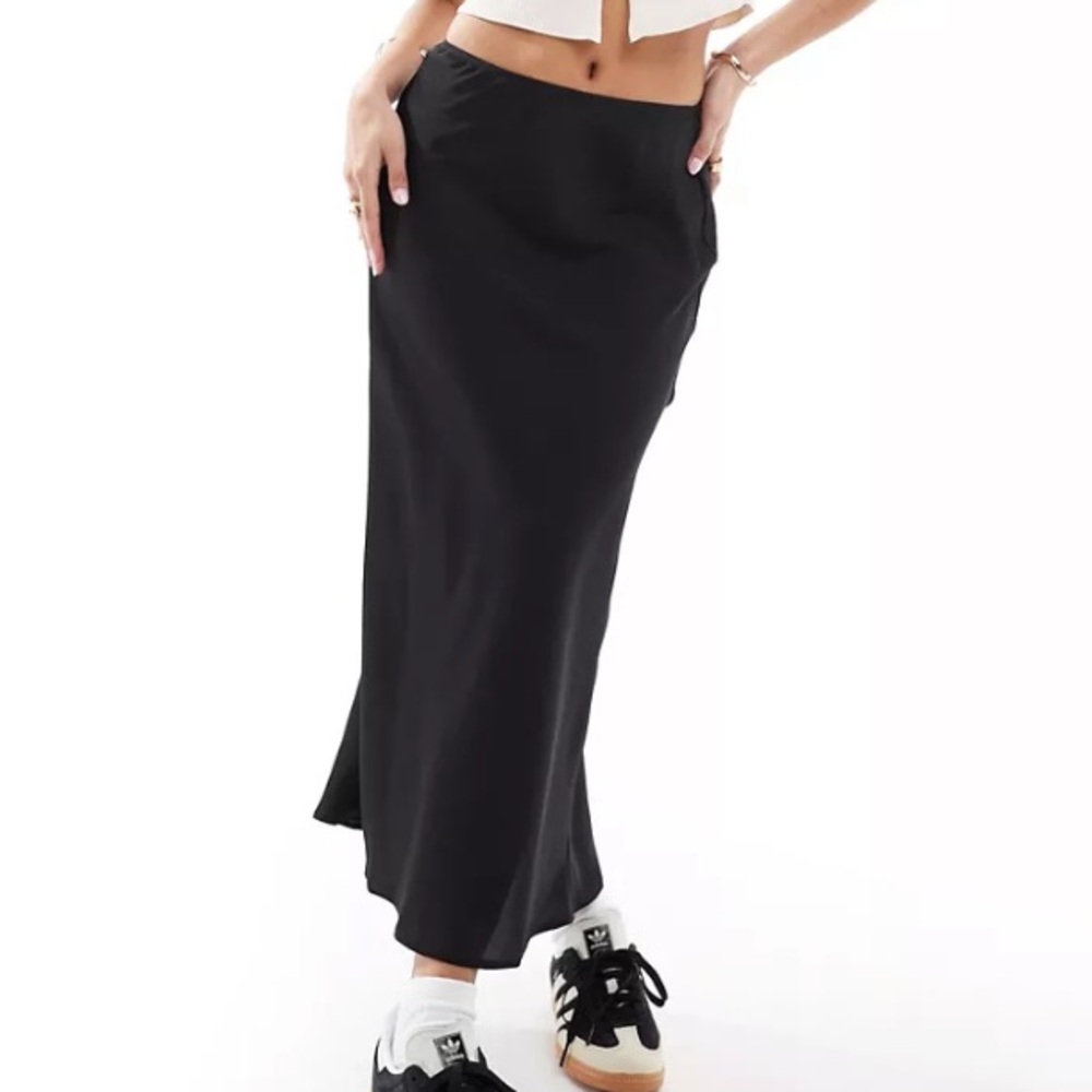 Slip skirt